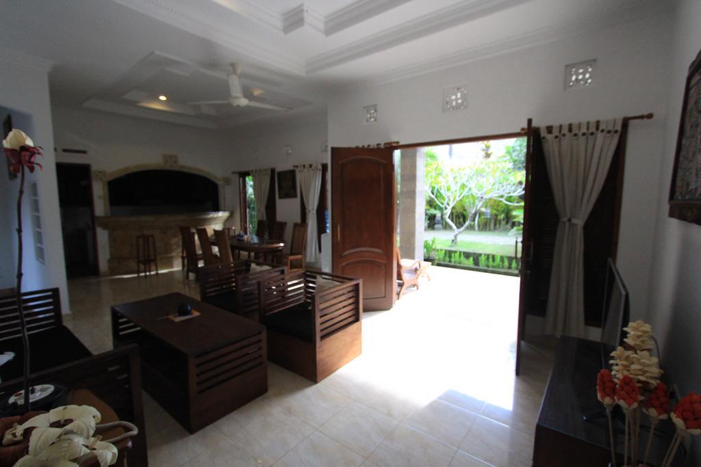 Graha Rusni Villa Ubud  Exterior photo